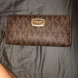Lightly used Michael Kors wallet